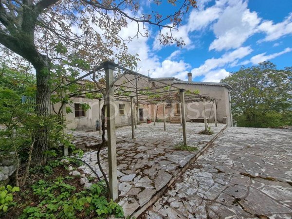 casa indipendente in vendita a San Massimo