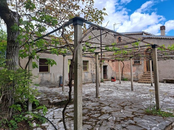 casa indipendente in vendita a San Massimo