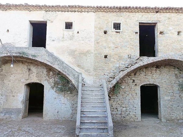 casa indipendente in vendita a San Massimo
