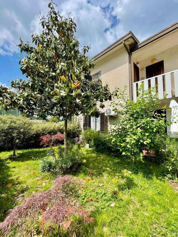 casa indipendente in vendita a San Massimo