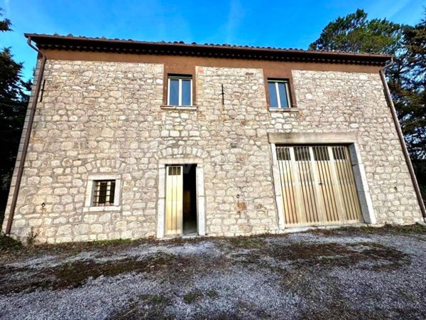 casa indipendente in vendita a Sant'Angelo Limosano