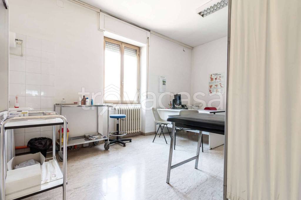 ufficio in vendita a Sant'Elia a Pianisi