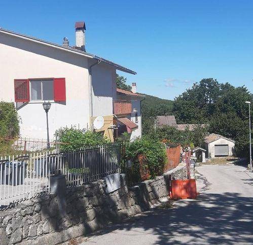 casa indipendente in vendita a Sepino