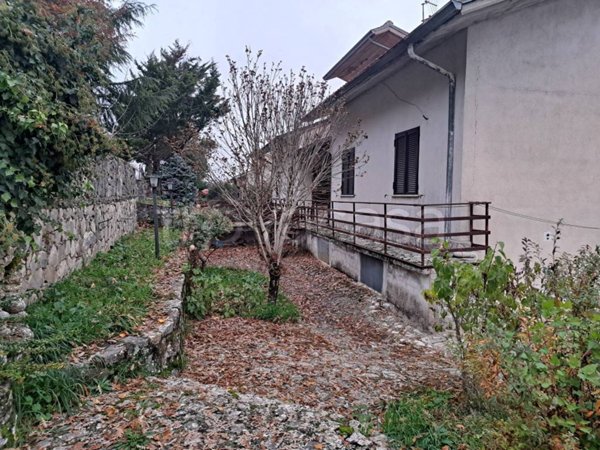 casa indipendente in vendita a Sepino