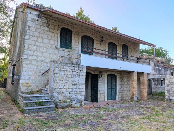 casa indipendente in vendita a Sepino