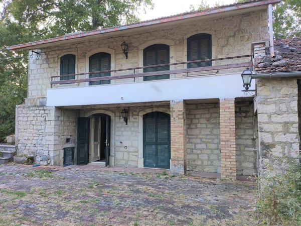 esavano in vendita a Sepino