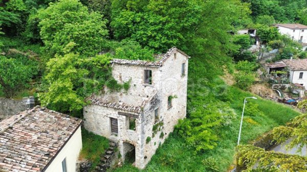 casa indipendente in vendita a Sepino