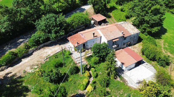 casa indipendente in vendita a Sepino