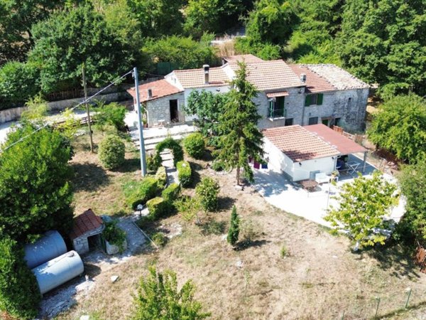 casa indipendente in vendita a Sepino