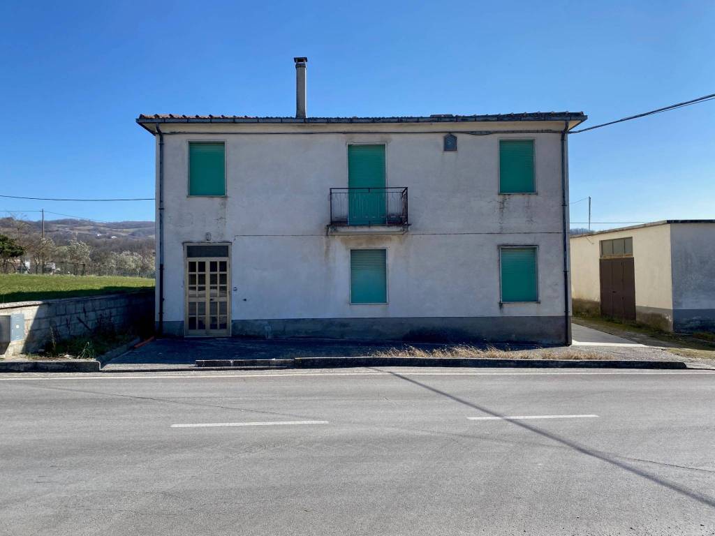 casa indipendente in vendita a Spinete