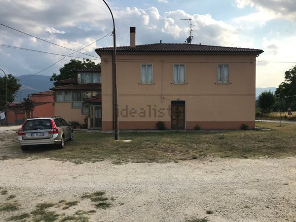 casa indipendente in vendita a Spinete