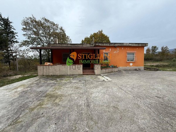 casa indipendente in vendita a Spinete