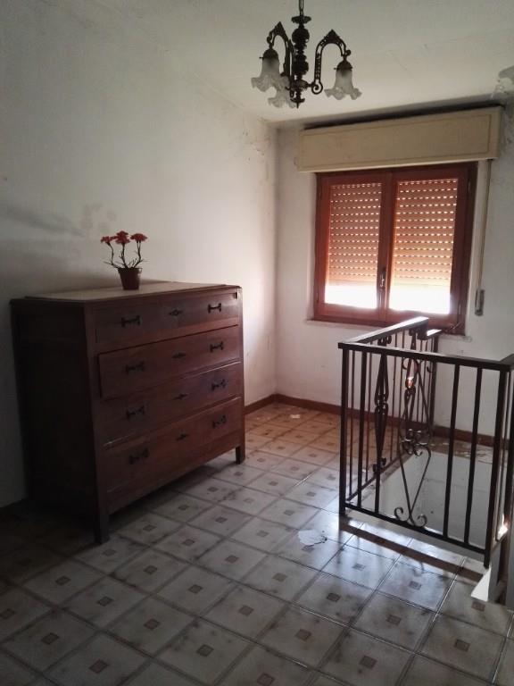 casa indipendente in vendita a Tavenna