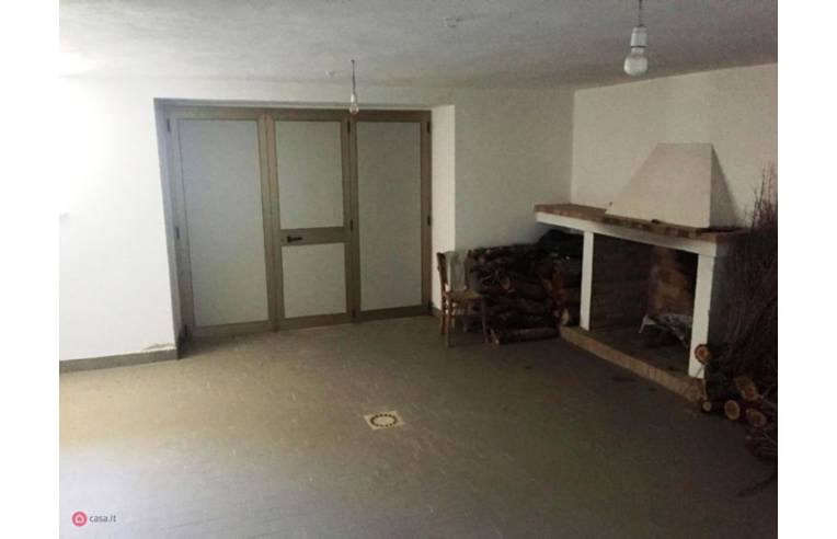casa indipendente in vendita a Tavenna