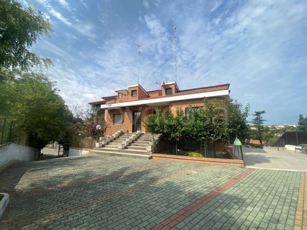 casa indipendente in vendita a Termoli