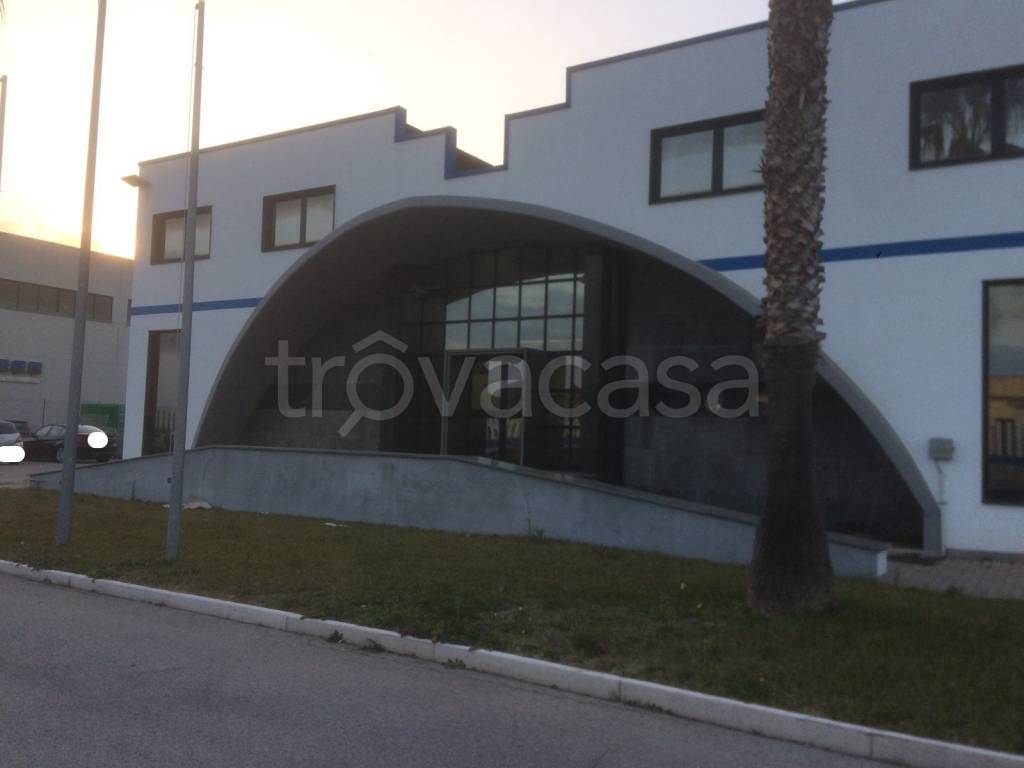 locale commerciale in vendita a Termoli