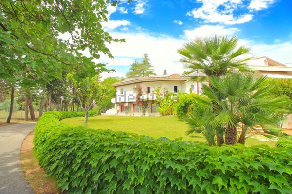 casa indipendente in vendita a Termoli