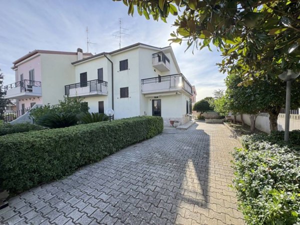 casa indipendente in vendita a Termoli
