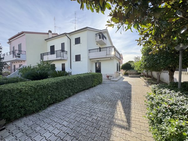 casa indipendente in vendita a Termoli