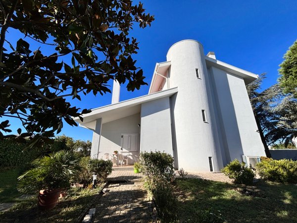 casa indipendente in vendita a Termoli