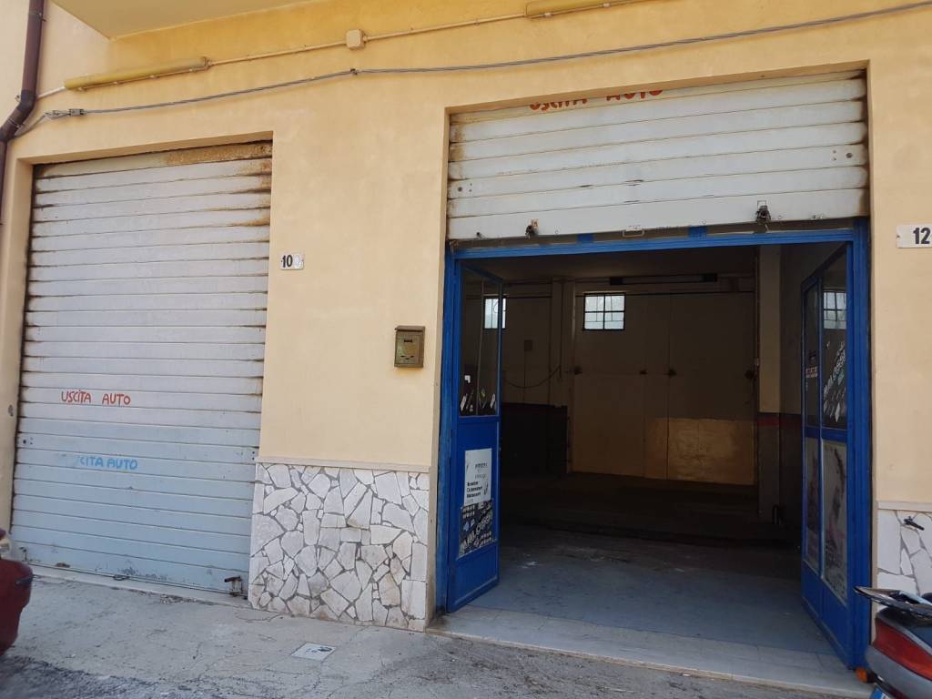 locale commerciale in vendita a Termoli