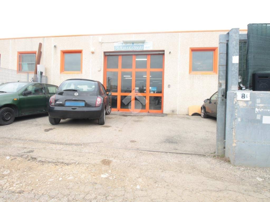 locale commerciale in vendita a Termoli