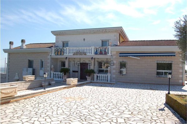 casa indipendente in vendita a Termoli
