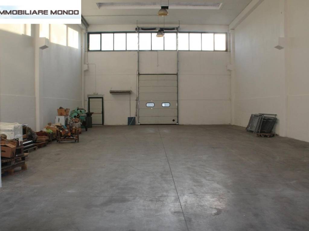 locale commerciale in vendita a Termoli