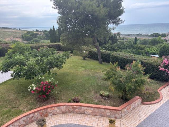 casa indipendente in vendita a Termoli