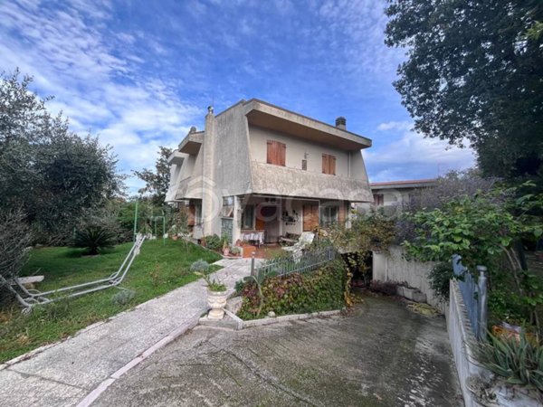 casa indipendente in vendita a Termoli