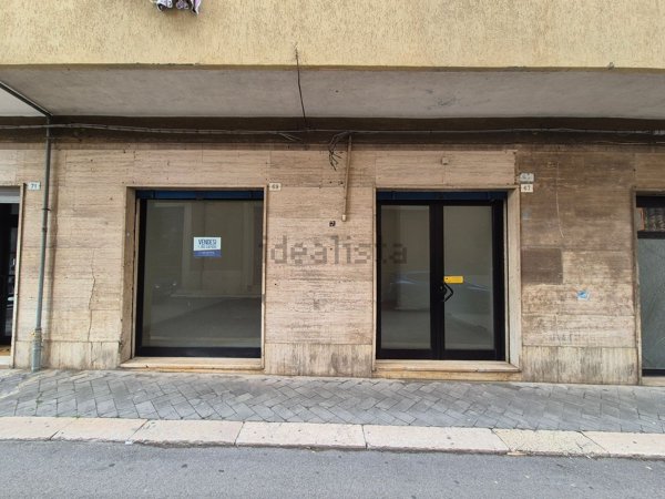 locale commerciale in vendita a Termoli