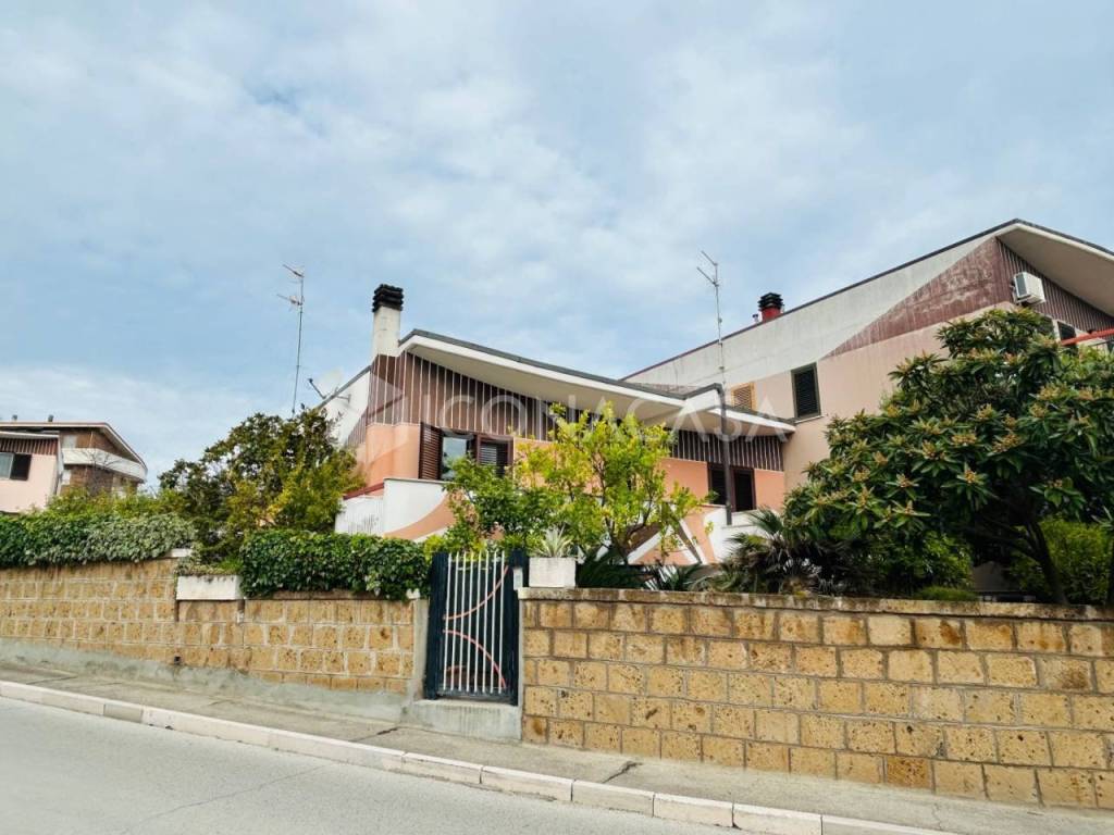 casa indipendente in vendita a Termoli