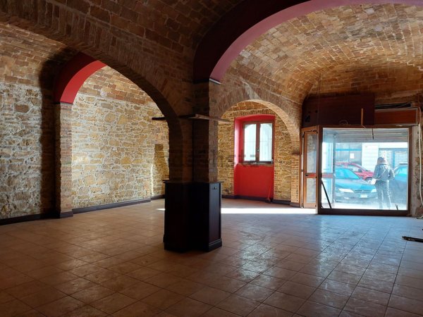 locale commerciale in vendita a Termoli