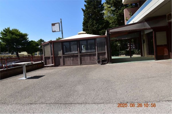 locale commerciale in vendita a Termoli