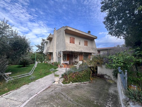 casa indipendente in vendita a Termoli