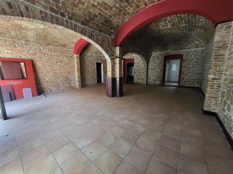 locale commerciale in vendita a Termoli