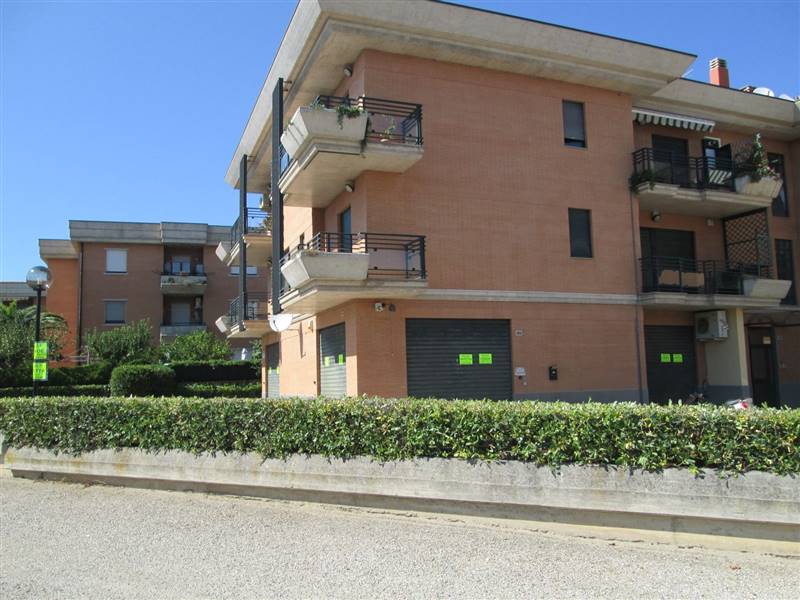 locale commerciale in vendita a Termoli