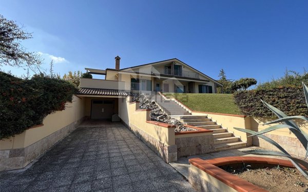 casa indipendente in vendita a Termoli