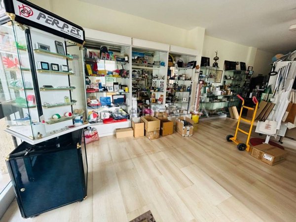 locale commerciale in vendita a Termoli