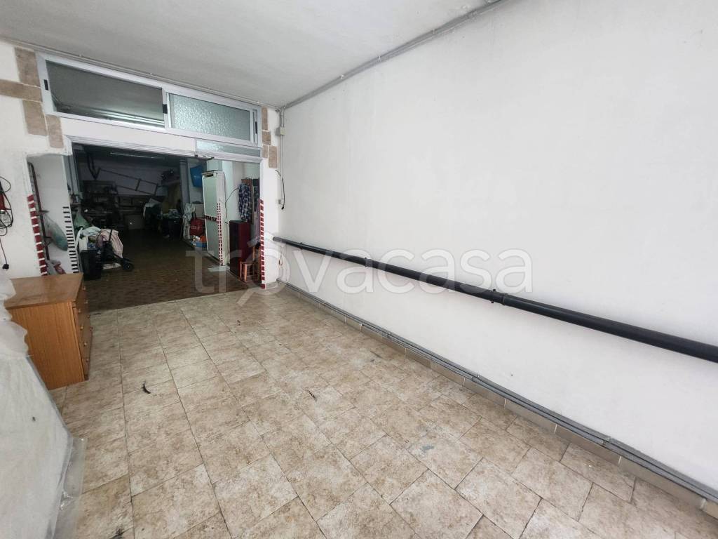 locale commerciale in vendita a Termoli