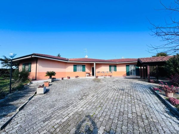 casa indipendente in vendita a Termoli