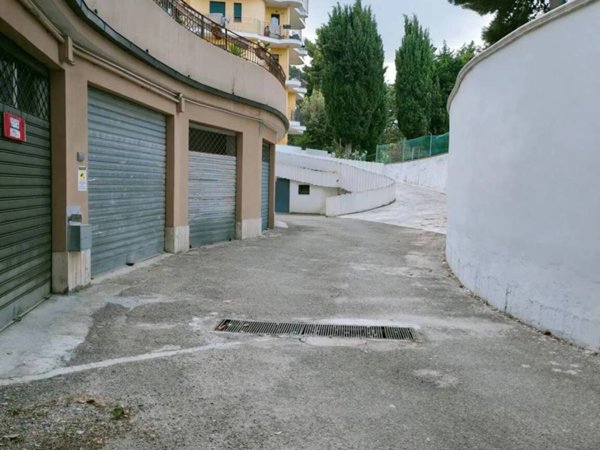 locale di sgombero in vendita a Termoli