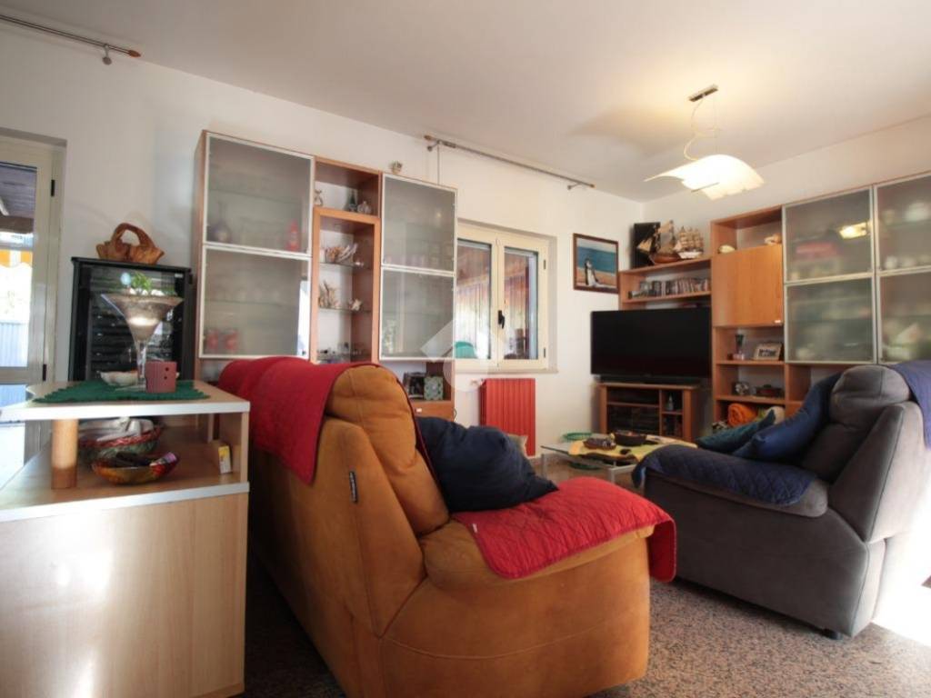 casa indipendente in vendita a Termoli