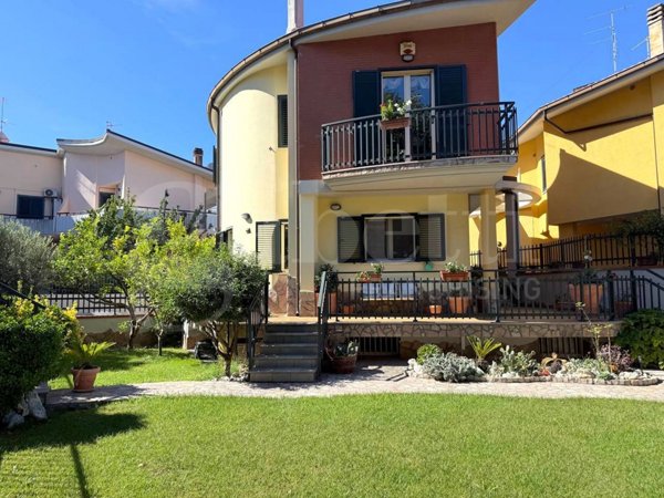 casa indipendente in vendita a Termoli