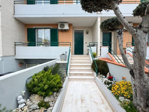 casa indipendente in vendita a Termoli