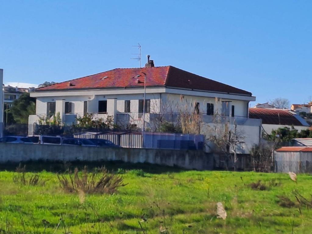 casa indipendente in vendita a Termoli