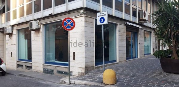 locale commerciale in vendita a Termoli