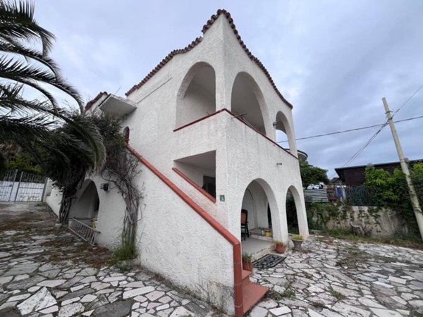 casa indipendente in vendita a Termoli