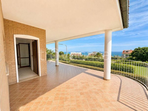 casa indipendente in vendita a Termoli