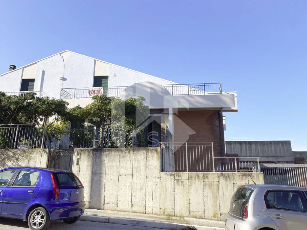 casa indipendente in vendita a Termoli